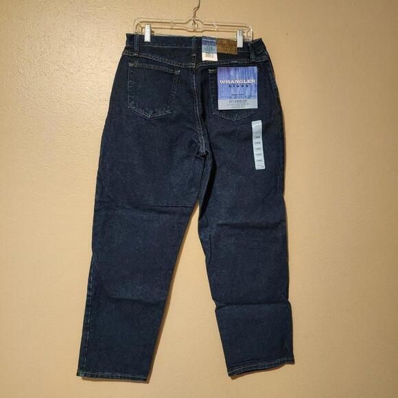 2/$30 Wrangler Blues Women’s Relaxed Fit Jeans Size 12 | Casual Everyday Denim - Picture 4 of 7